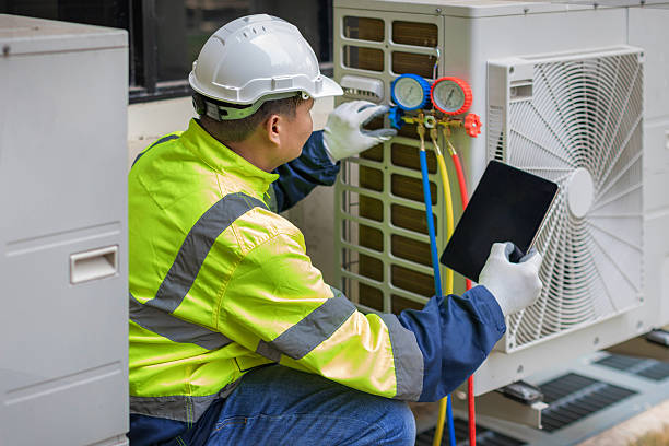 Professional Hvac technician working in Thornton, PA